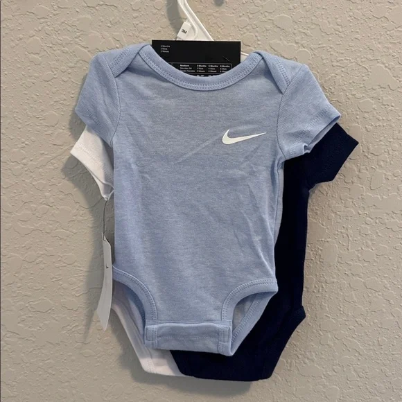 Nike Infant Bodysuit 3 Pack - Picture 2 of 4